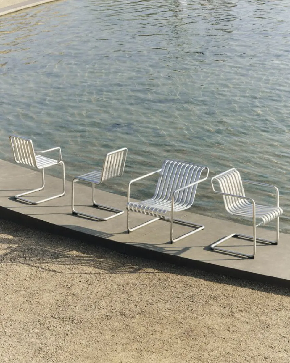 Chaise de jardin avec accoudoirs en acier galvanisé 54x65x80cm Palissade - HAY