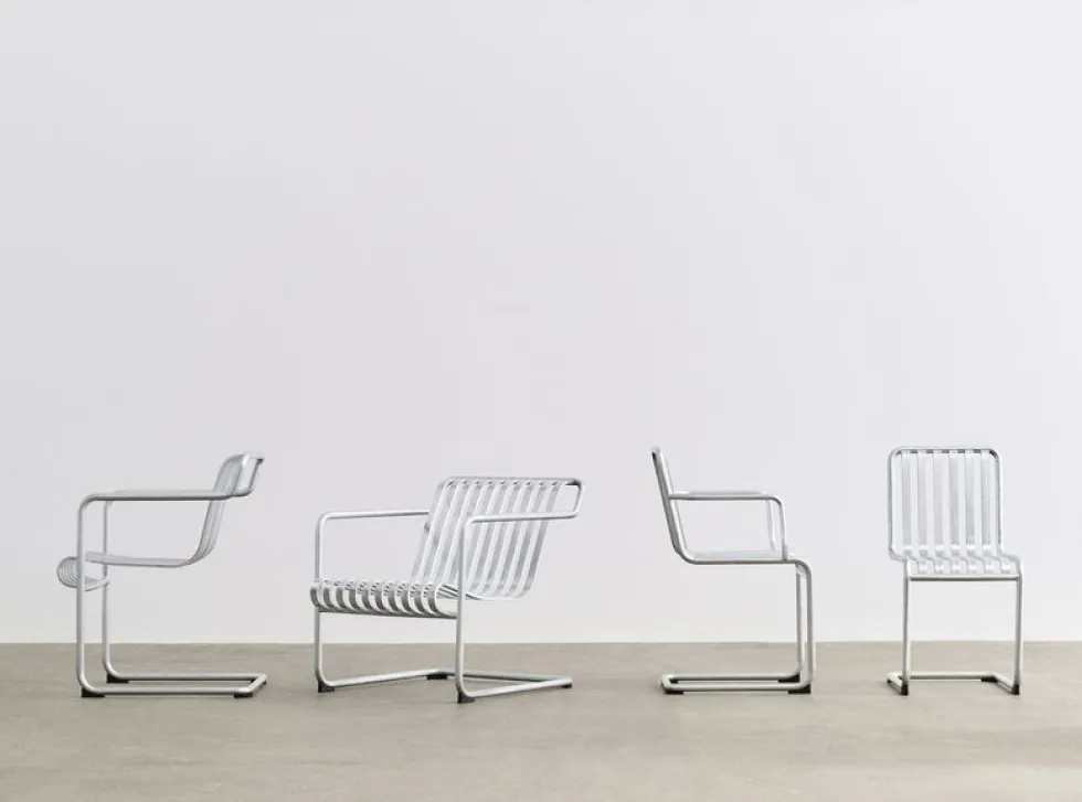 Chaise de jardin avec accoudoirs en acier galvanisé 54x65x80cm Palissade - HAY