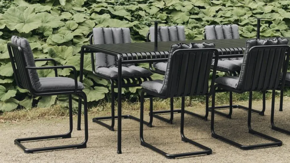 Chaise de jardin avec accoudoirs en acier gris anthracite Palissade - HAY