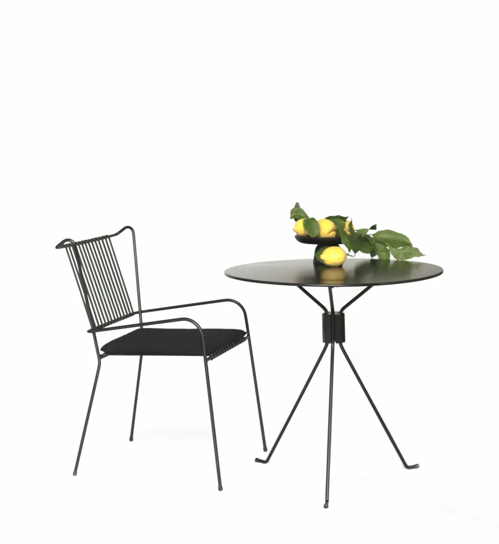 Chaise de jardin avec accoudoirs en acier noir et coussin opal Capri - Cools Collection