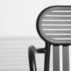 Chaise de jardin avec accoudoirs noire Week-End - Petite Friture