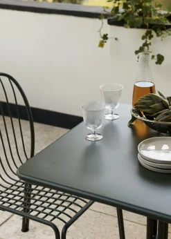 Chaise de jardin en acier noir chaud Thorvald SC94 - &tradition