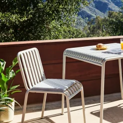 Chaise de jardin en métal anthracite Palissade - HAY