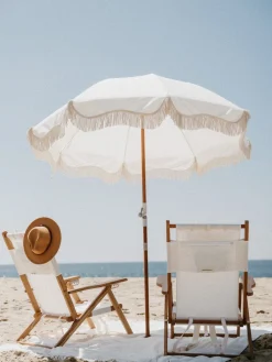 Chaise de plage pliante en tissu blanc Antique The Tommy Chair - Business & Pleasure