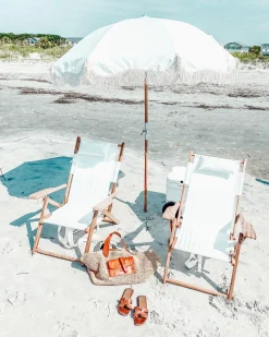 Chaise de plage pliante en tissu blanc Antique The Tommy Chair - Business & Pleasure