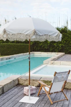 Chaise de plage pliante en tissu blanc Antique The Tommy Chair - Business & Pleasure