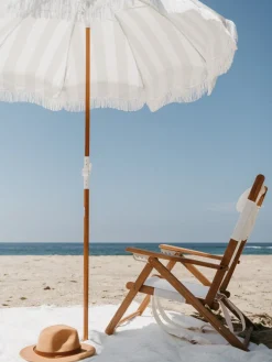 Chaise de plage pliante en tissu blanc Antique The Tommy Chair - Business & Pleasure
