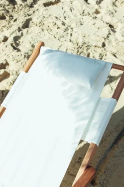 Chaise de plage pliante en tissu blanc Antique The Tommy Chair - Business & Pleasure
