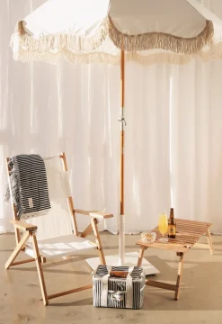Chaise de plage pliante en tissu blanc Antique The Tommy Chair - Business & Pleasure