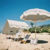 Chaise de plage pliante en toile à rayures bleu marine Lauren's Stripe The Tommy Chair - Business & Pleasure