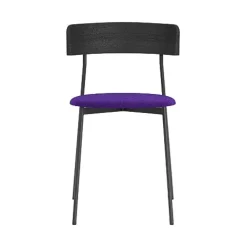 Chaise de salle à manger en hêtre noir mat et tissu violet Friday - Fest Amsterdam