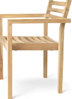 Chaise d'extérieur avec accoudoirs en teck non traité 81cm AH502 - Carl Hansen & Søn