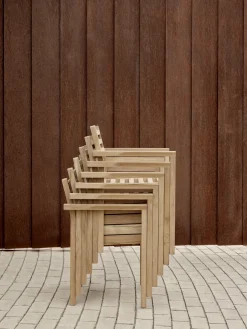 Chaise d'extérieur avec accoudoirs en teck non traité 81cm AH502 - Carl Hansen & Søn