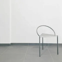 Chaise en acier argenté Triangolo - Frama