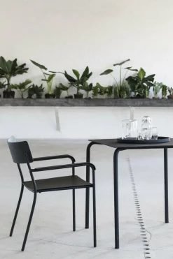 Chaise en aluminium avec accoudoirs noir August - Serax