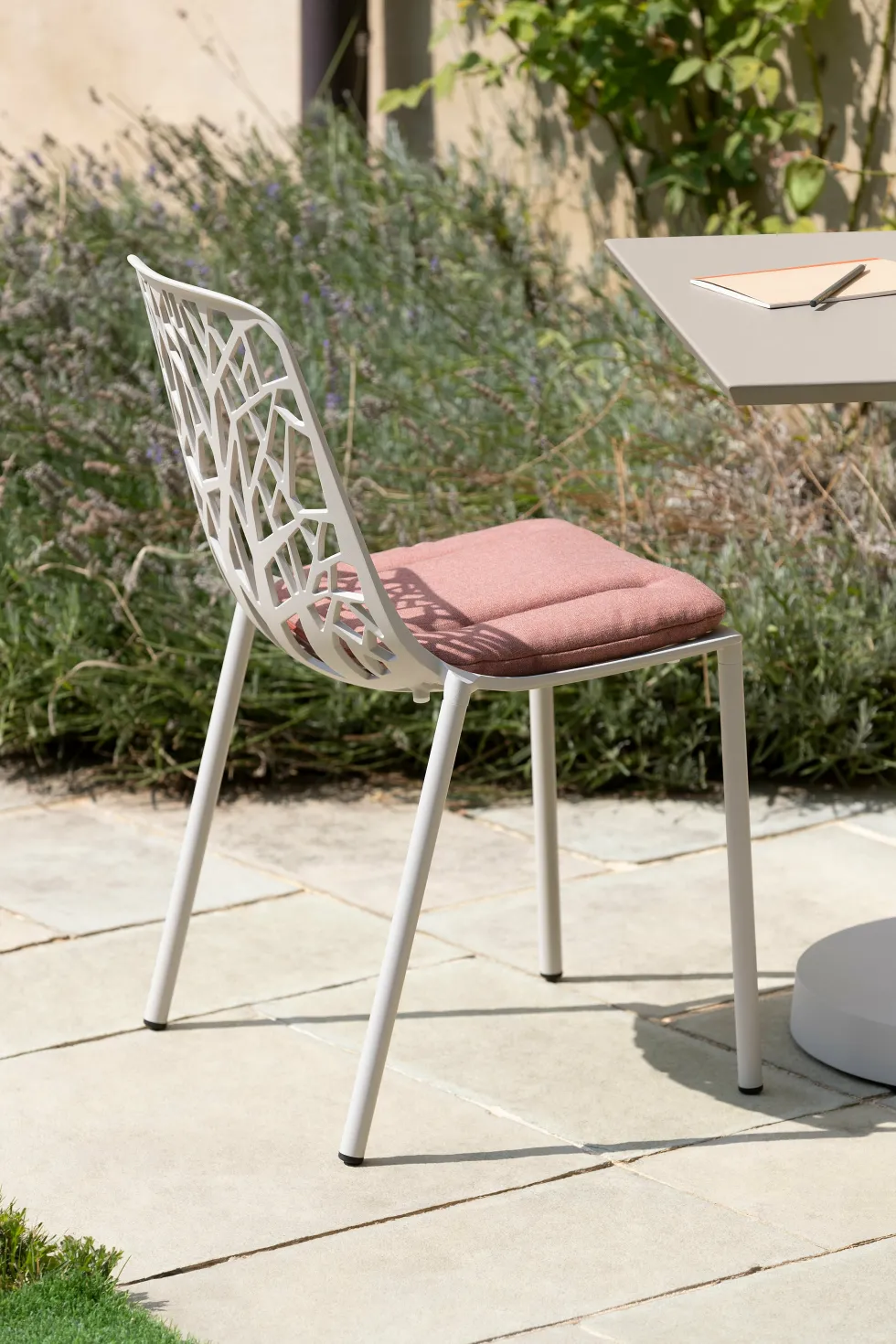 Chaise en aluminium blanc crème 53 x 48 cm Forest - Fast Spa