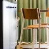Chaise en bois de noyer et acier blanc crème SSD - TIPTOE