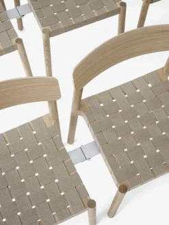Chaise en bois naturel et sangles en lin naturel Betty TK1 - &tradition