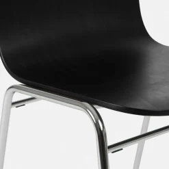 Chaise en bois noir et cadre argenté Touchwood - Hem
