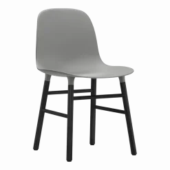 Chaise en bois noir et pp gris Form - Normann Copenhagen