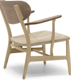 Chaise en chêne huilé et noyer avec assise tissée naturelle 72,5cm CH22 - Carl Hansen & Søn
