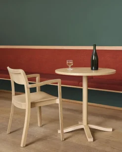 Chaise en chêne naturel avec accoudoirs Pastis - Hay