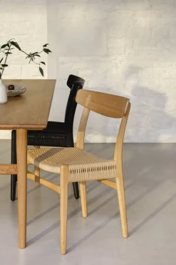 Chaise en chêne teinté noir et assise tissée noire 78,5cm CH23 - Carl Hansen & Søn