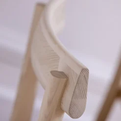 Chaise en frêne Galta - Kann Design