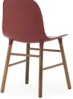 Chaise en noyer naturel et pp rouge Form - Normann Copenhagen