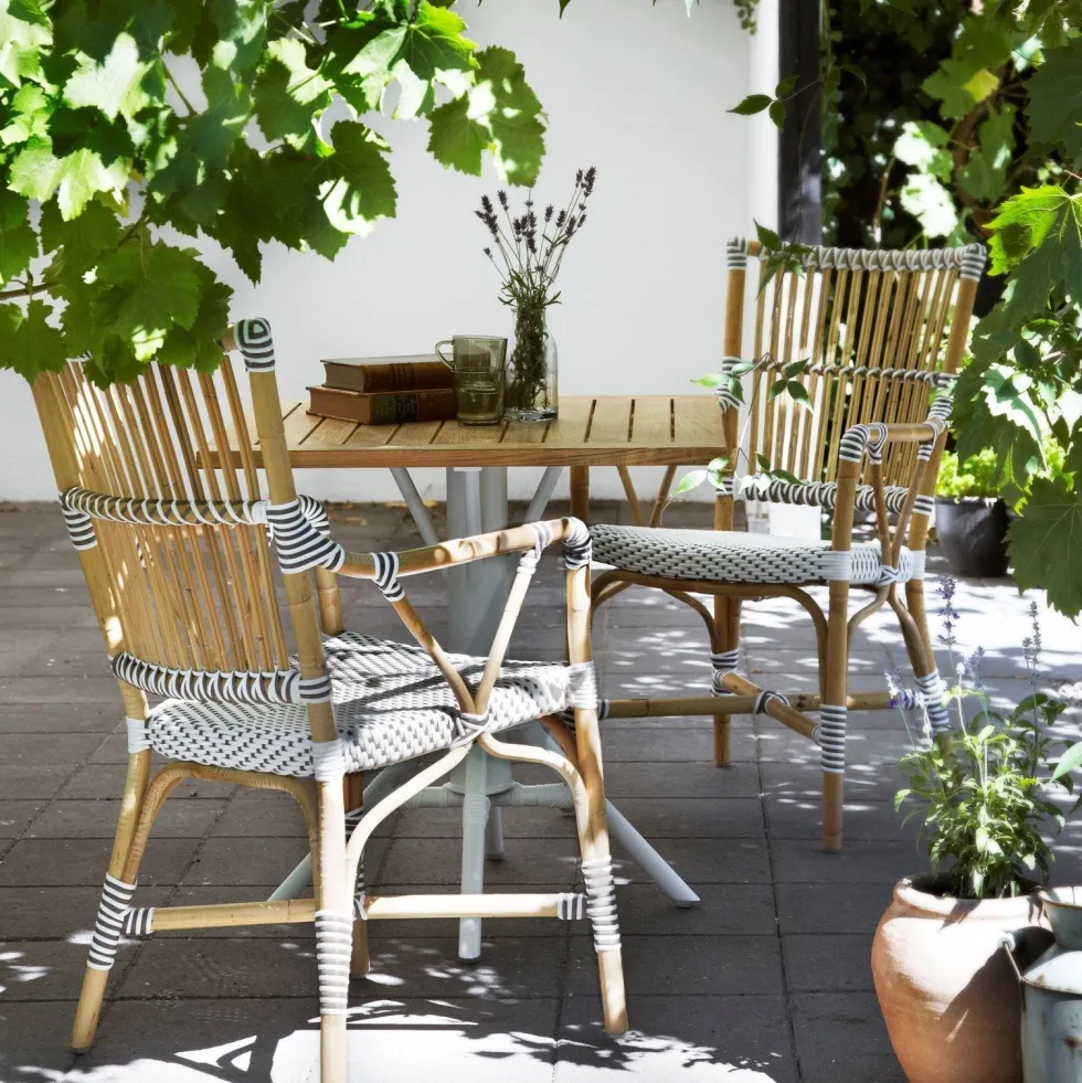 Chaise en rotin avec accoudoirs Monique - Sika Design