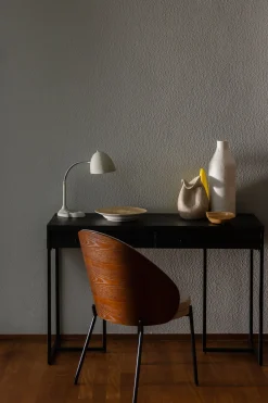 Chaise en tissu beige et bois de frêne et métal noir Rodin - Dutchbone