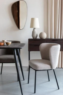 Chaise en tissu beige et métal noir Marius - The Cool Republic