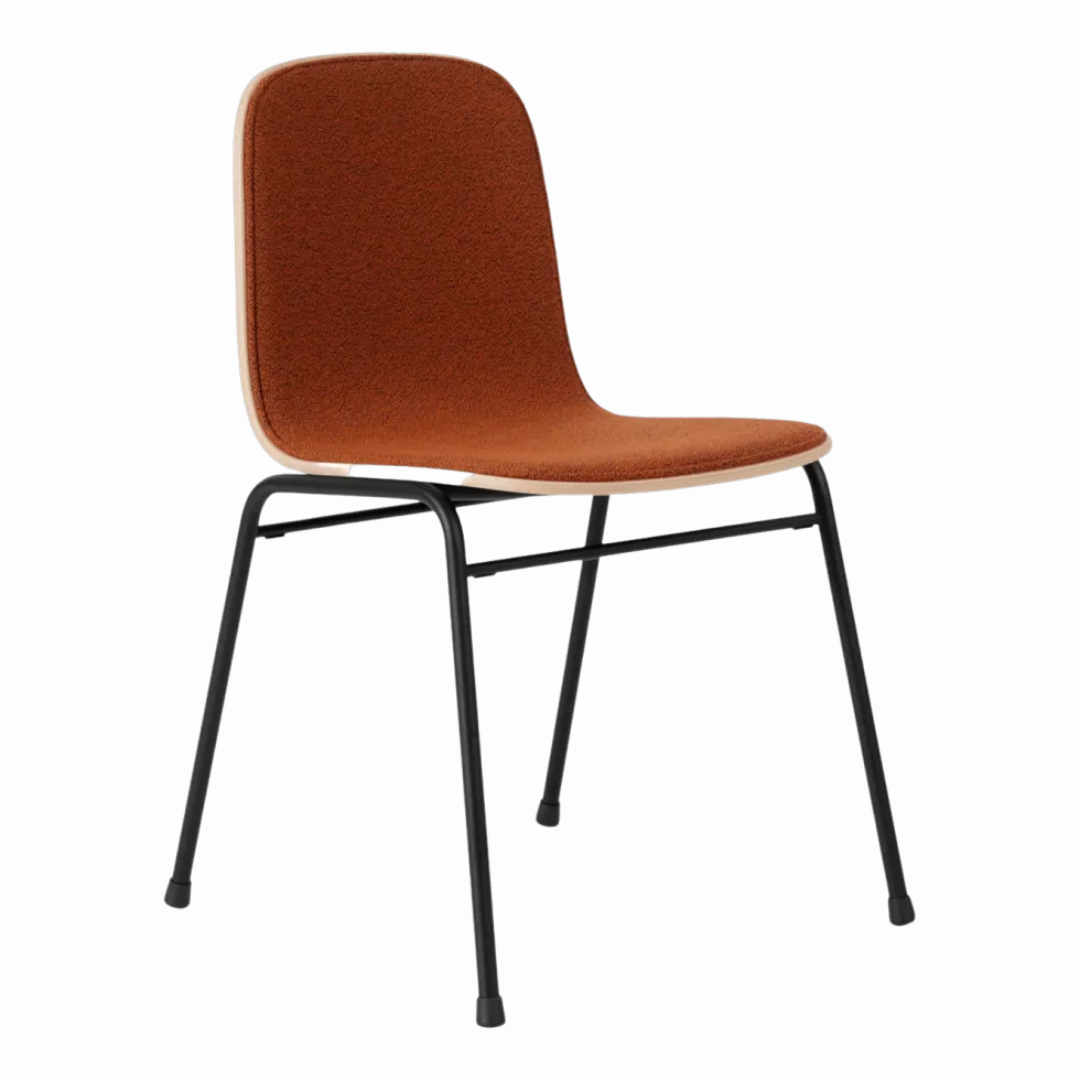 Chaise en tissu rouge et cadre noir Touchwood - Hem