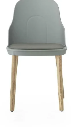 Chaise à l'assise en cuir gris et au pietement en chêne Allez Grey - Normann Copenhagen