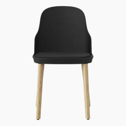 Chaise à l'assise en cuir noir et au pietement en chêne Allez noir - Normann Copenhagen