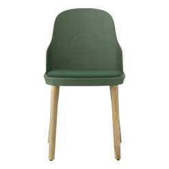 Chaise à l'assise en tissu canvas vert parc et piètement en chêne Allez Park vert - Normann Copenhagen