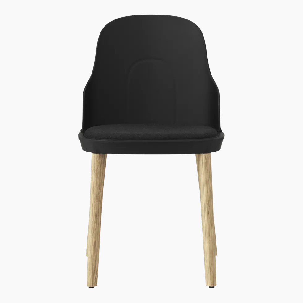 Chaise à l'assise en tissu noir MLF et au piètement en chêne Allez noir - Normann Copenhagen