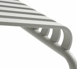 Chaise longue en métal gris Palissade - HAY