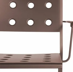 Chaise lounge de jardin avec accourdoirs en acier rouge Balcony - HAY