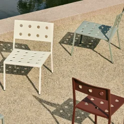 Chaise lounge de jardin en acier anthracite Balcony - HAY