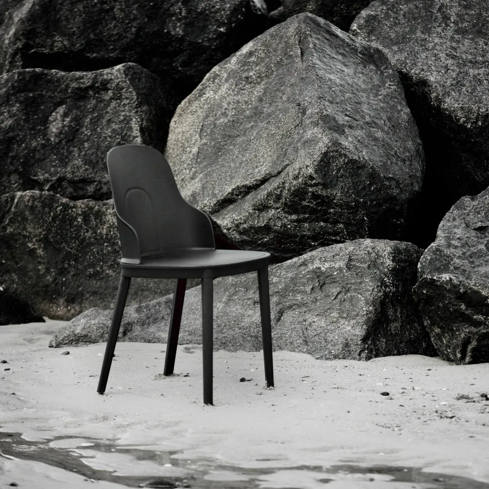 Chaise noire en polypropylène Allez noir - Normann Copenhagen