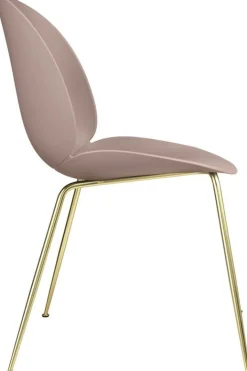 Chaise rose clair piétement laiton Beetle - Gubi