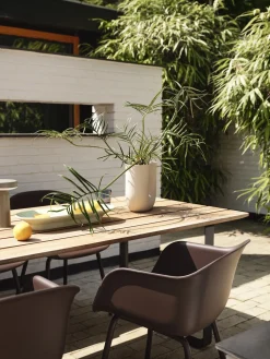 Chaises de jardin avec accoudoirs en plastique et acier gris 77cm Fiber - Muuto