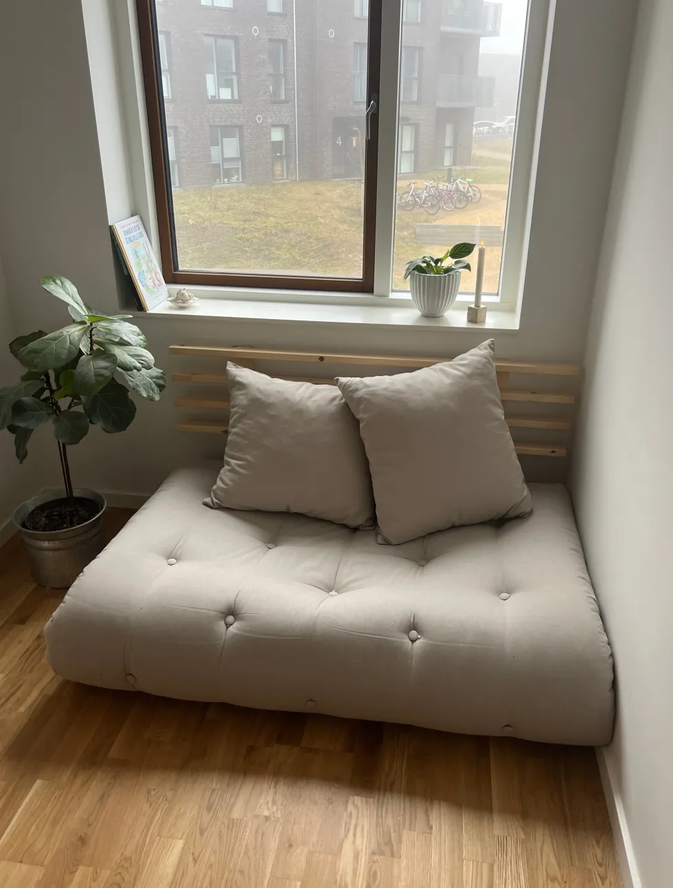 Chauffeuse convertible 2 places en coton gris foncé 140x95cm Shin Sano - Karup Design