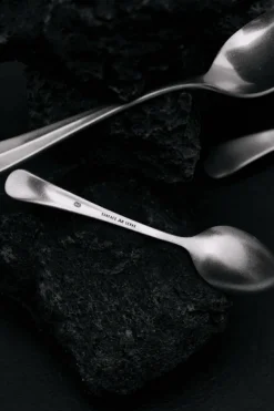 Coffret ménagère couverts 24 pièces en acier gris Surface - Serax
