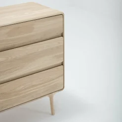 Commode en chêne blanchi huilé Fawn - Gazzda