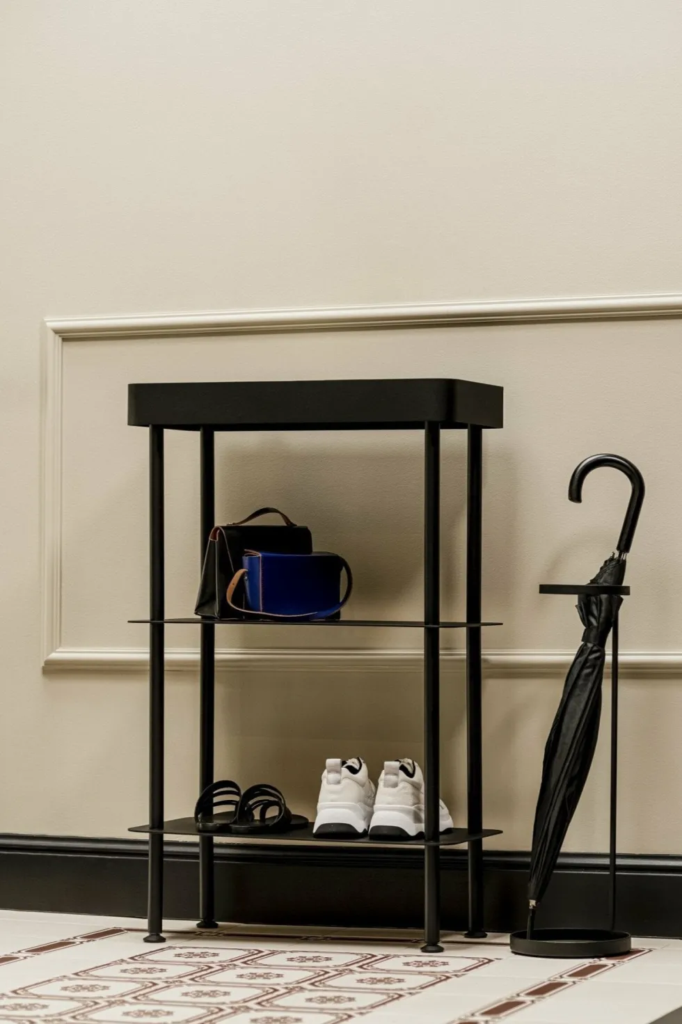 Console avec double étagères et un plateau en acier noire Nolle - noo.ma