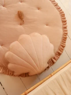 Coussin coquillage en velours latté Shells - Moi Mili
