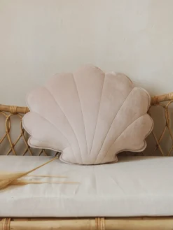Coussin coquillage en velours latté Shells - Moi Mili