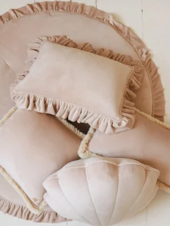Coussin coquillage en velours latté Shells - Moi Mili